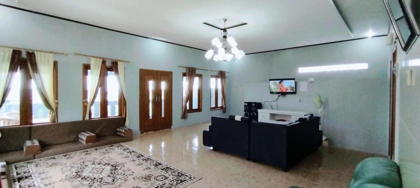 Villa Mutiara Citra Puncak Bu Eva Sampal Экстерьер фото