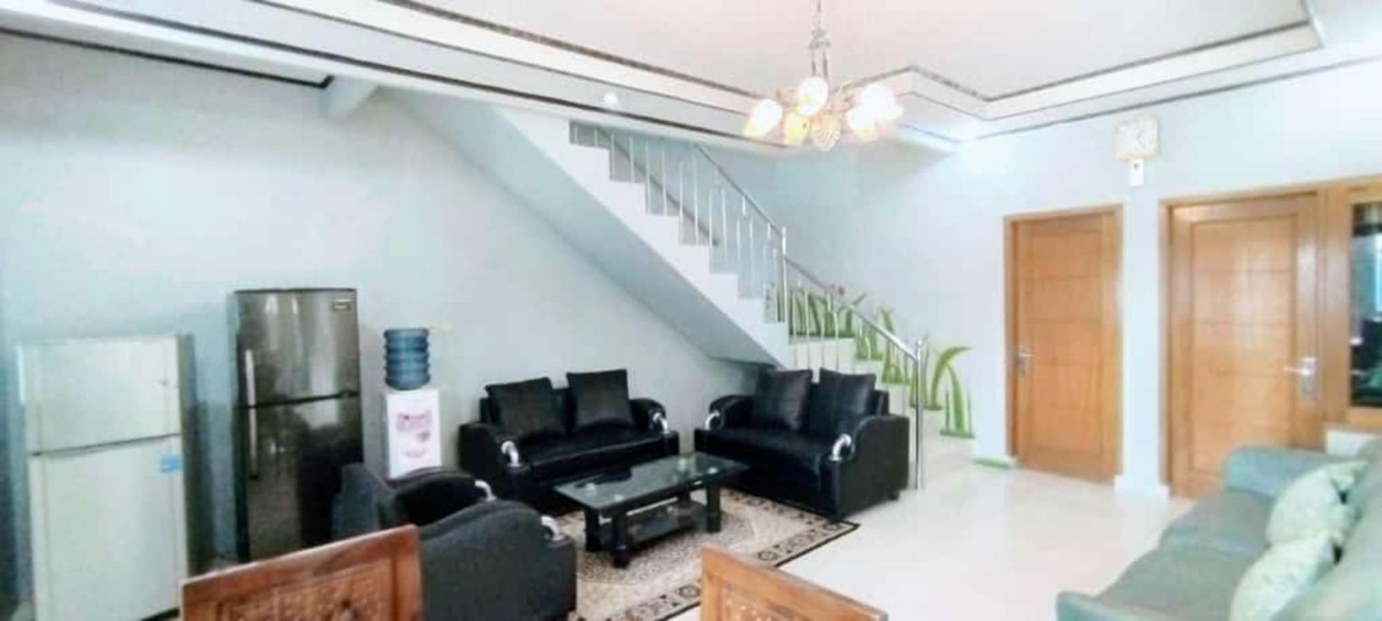 Villa Mutiara Citra Puncak Bu Eva Sampal Экстерьер фото