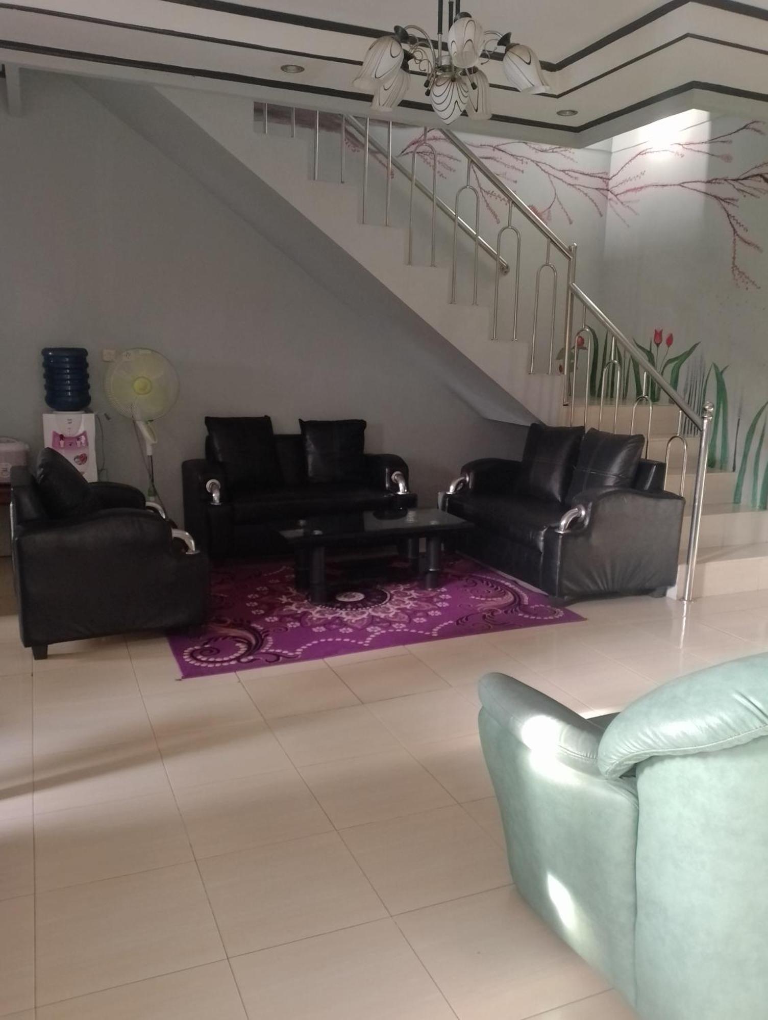 Villa Mutiara Citra Puncak Bu Eva Sampal Экстерьер фото