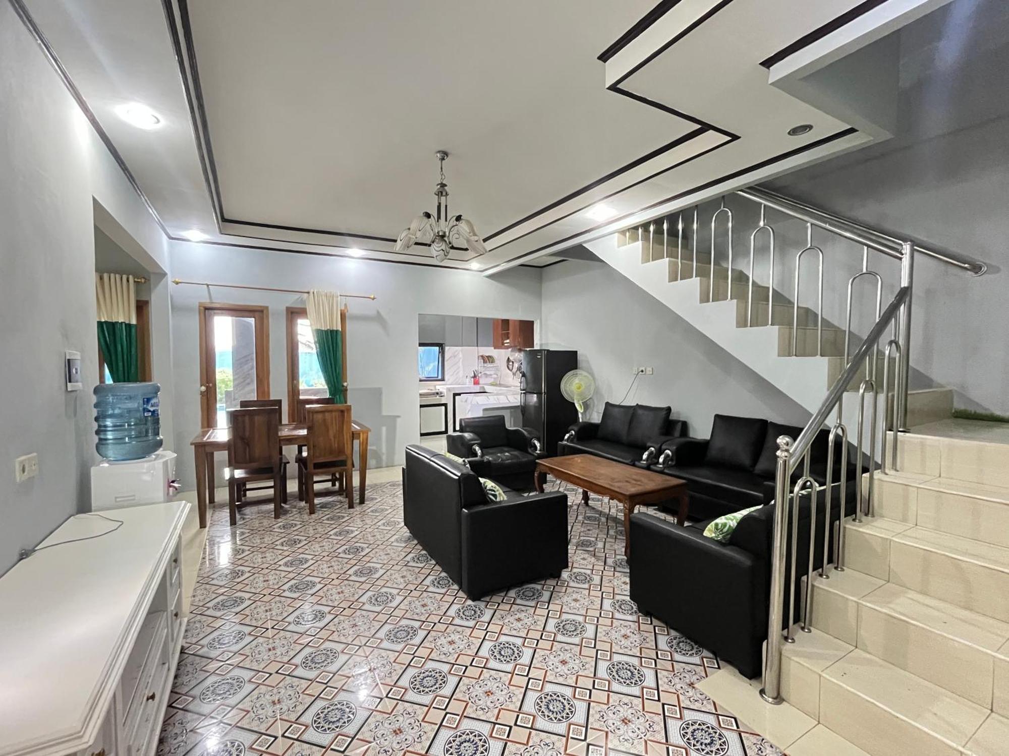 Villa Mutiara Citra Puncak Bu Eva Sampal Экстерьер фото