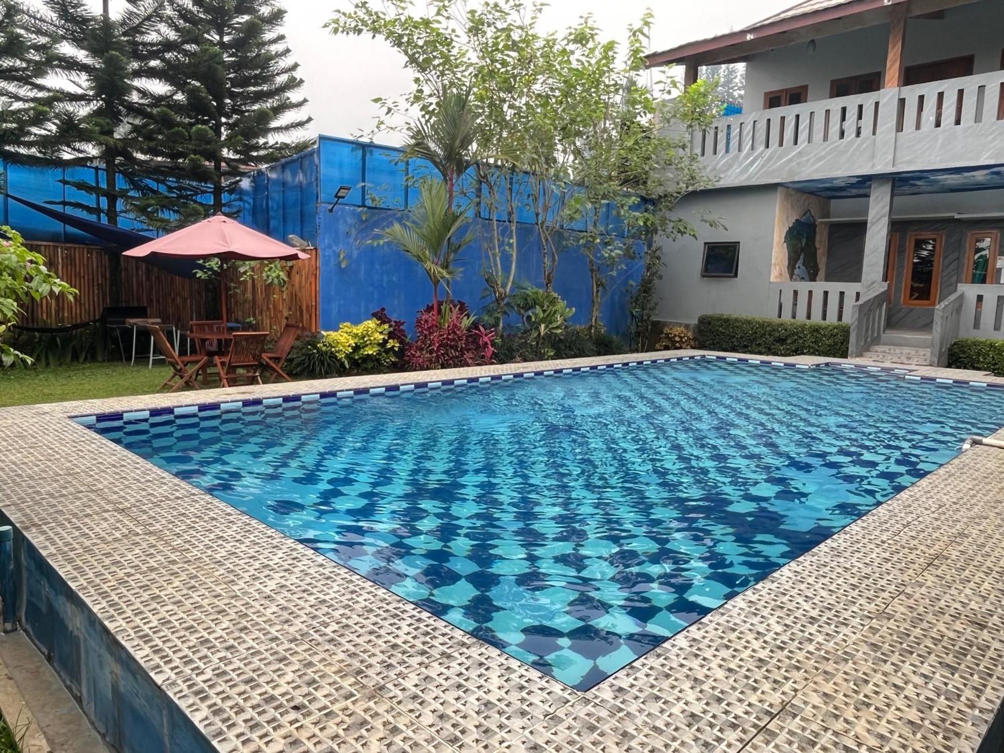 Villa Mutiara Citra Puncak Bu Eva Sampal Экстерьер фото
