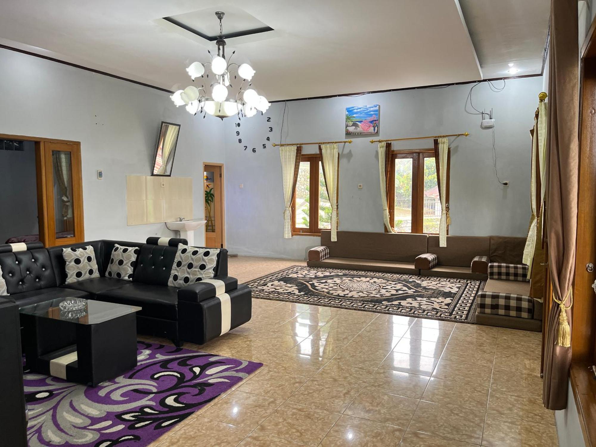 Villa Mutiara Citra Puncak Bu Eva Sampal Экстерьер фото
